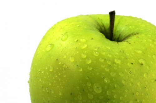 Green Apple by Darren Hester - http://www.flickr.com/people/ppdigital/
